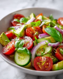 ensalada italiana aguacate pepino 2